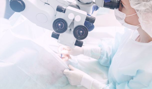 Οφθαλμολογικές Υπηρεσίες Athens Orasis - Χειρουργικές Επεμβάσεις